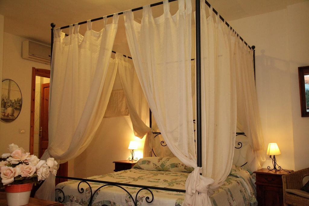 Sa Ruscitta Bed & Breakfast Sant'Antioco Room photo