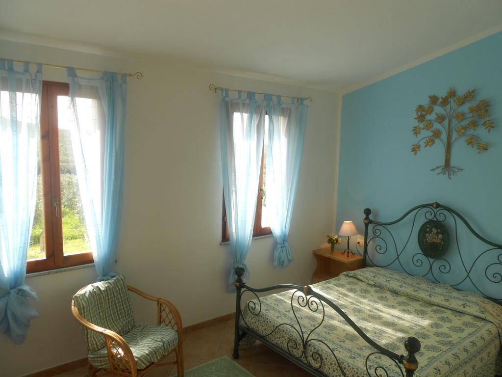 Sa Ruscitta Bed & Breakfast Sant'Antioco Room photo